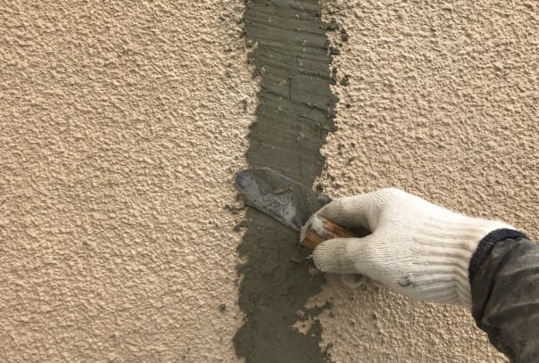 外壁のパテ補修